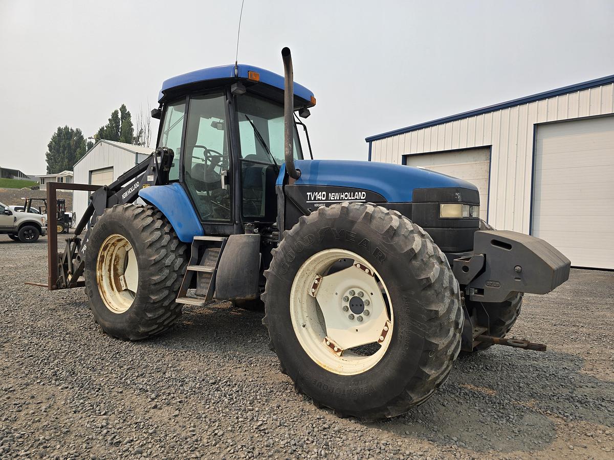 Used New Holland TV140 Bi-Directional Tractor w/ 3200 hrs
