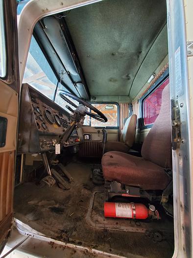 Used 1995 Kenworth W900 Truck w/ Single Axle