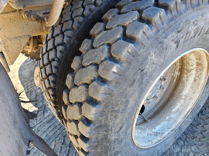 Used 2000 International 4900 Dump Truck