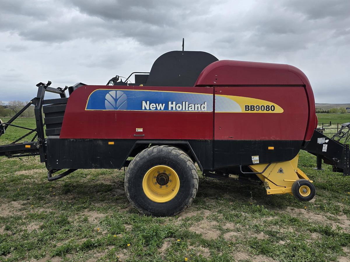 Used 2012 New Holland BB9080 3x4 Baler ** Only 10k Bales **
