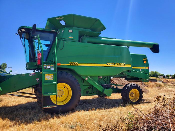 Used 2003 John Deere 9550 Combine w/ 2 Headers ** Superb Condition **