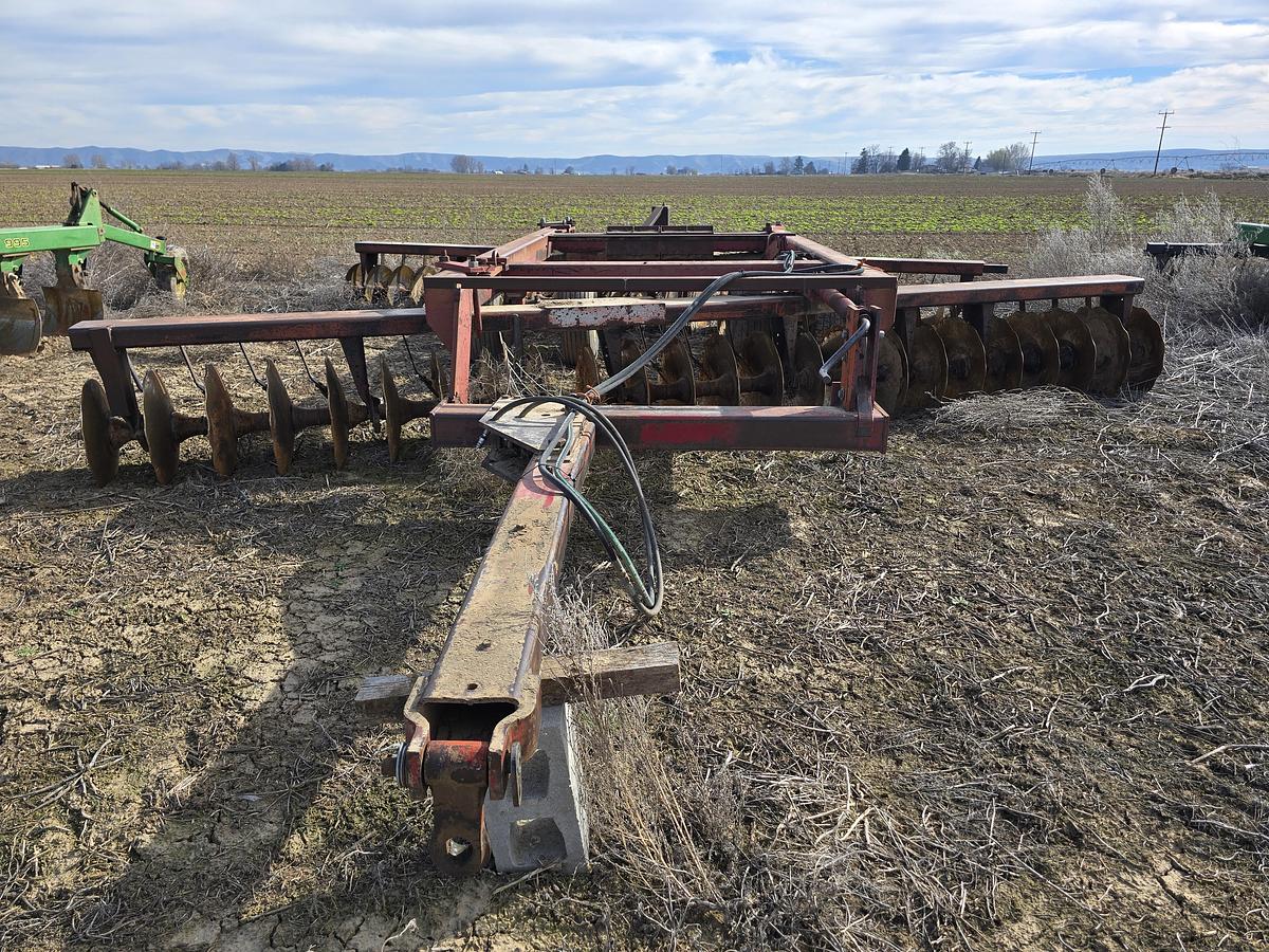 Used 21' International Offset Disk