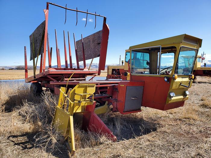 Used New Holland 1049 Balewagon
