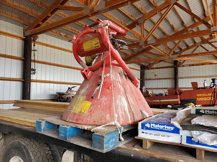 Used 2013 Cosmo P500 3pt Fertilizer Spreader
