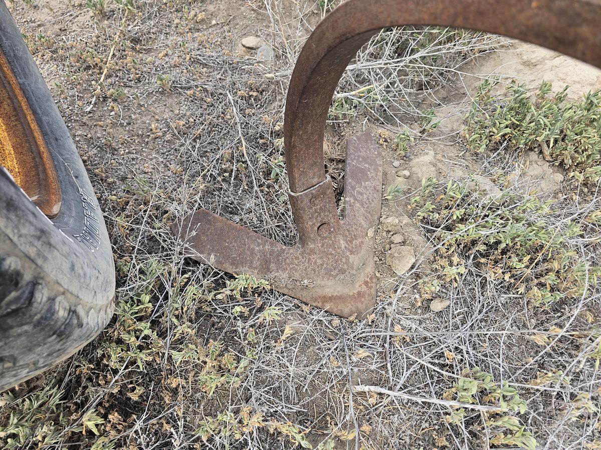 Used 30' Chisel Plow