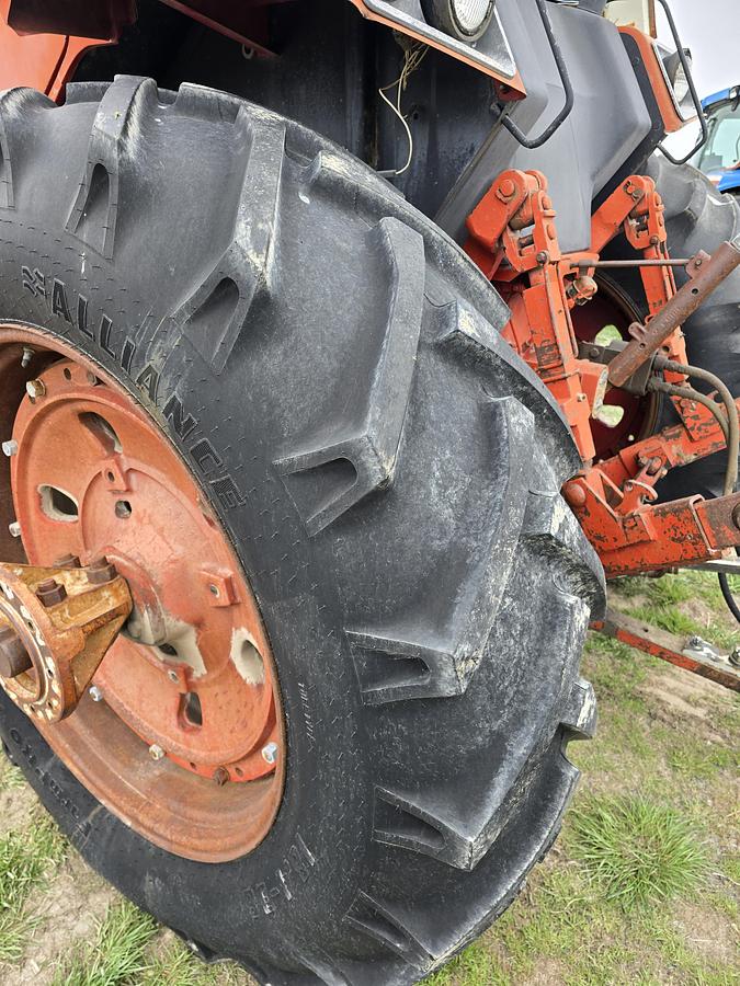 Used International 1086 Tractor