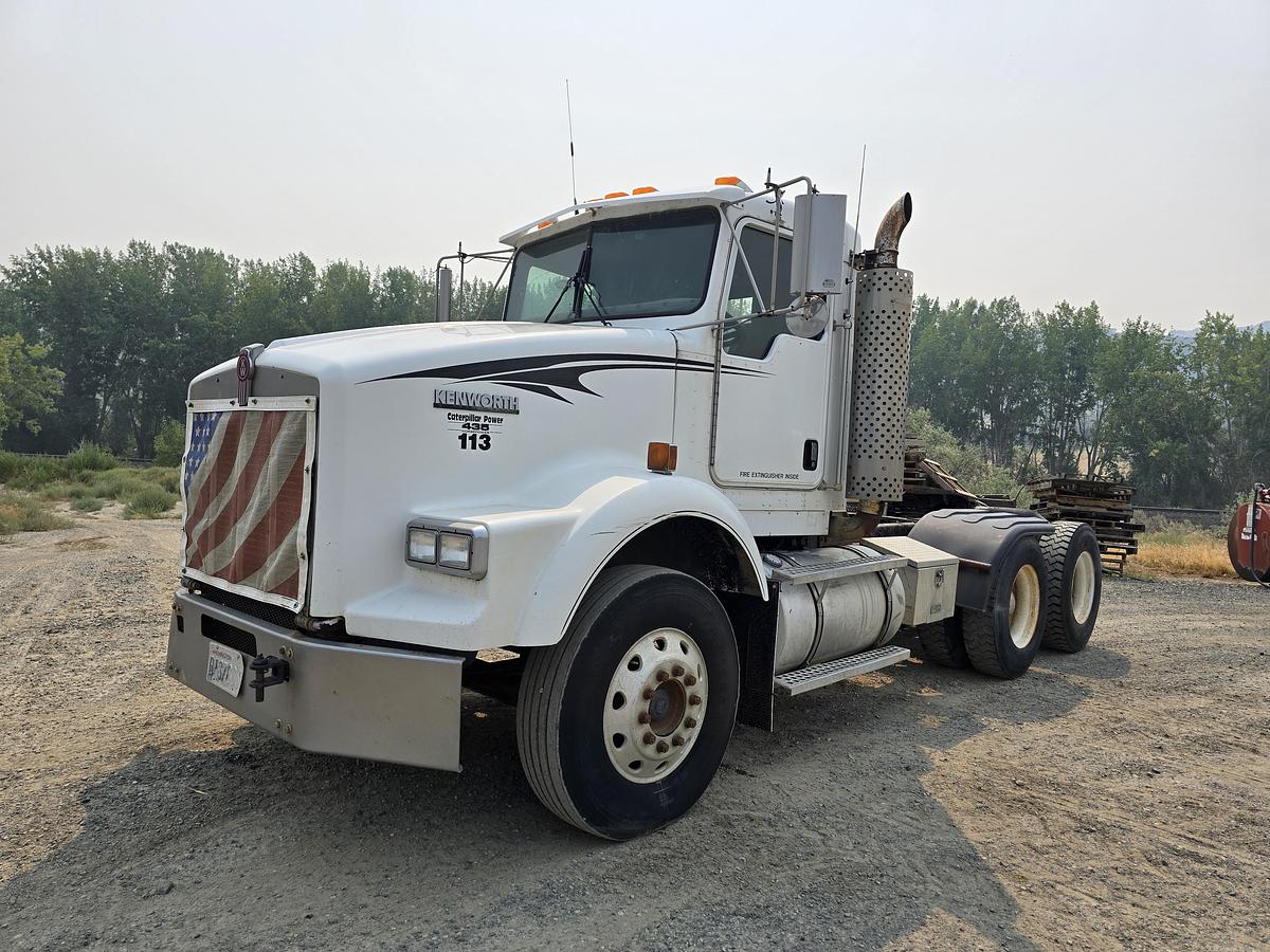 Used 2004 Kenworth T800 Truck w/ 330k Miles
