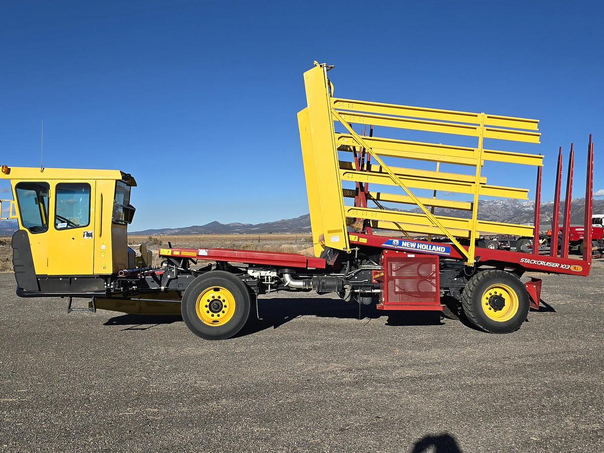 Used 2022 New Holland SC103 Balewagon w/ 300 hrs
