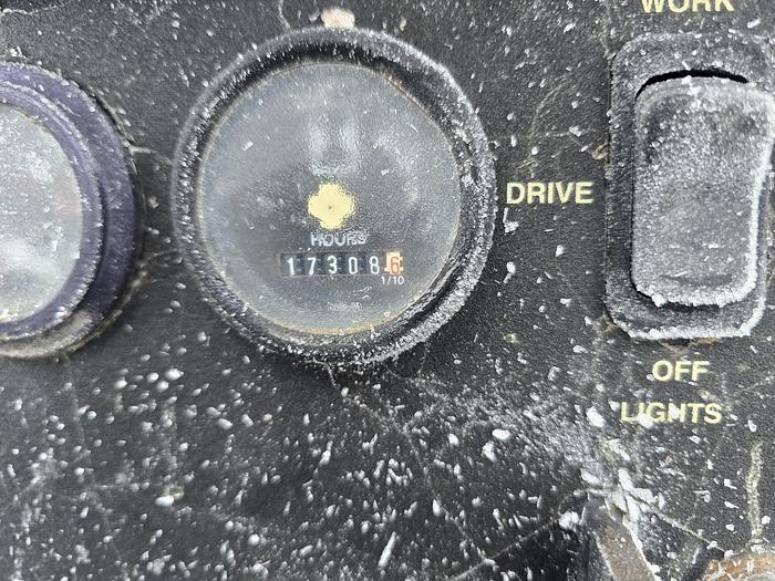 Used John Deere 210LE Skip Loader w/ Skid Steer Attach