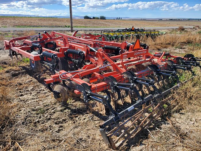 Used 2015 Kuhn Krause 4855 Disk Ripper - 11 Shank