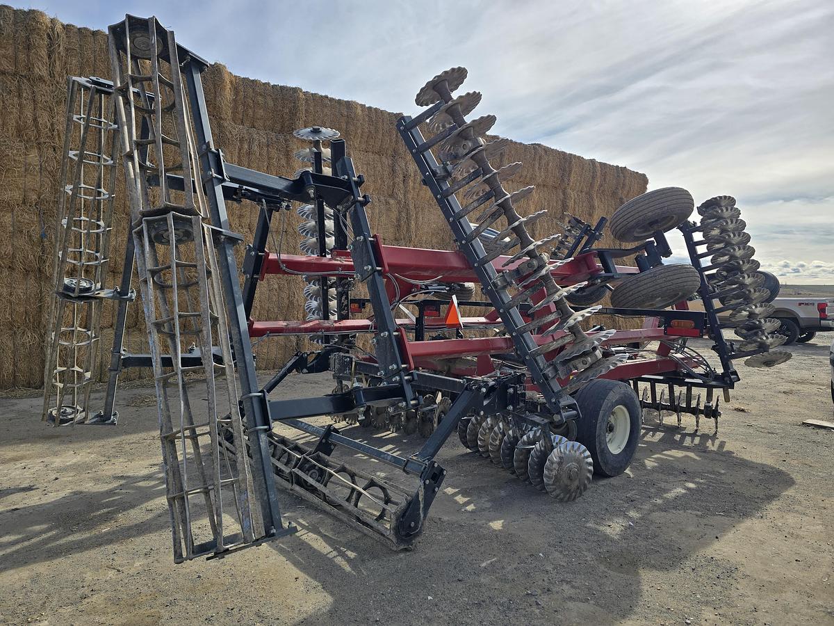 Used 2016 Case 335 Barracuda Vertical-Till Disk