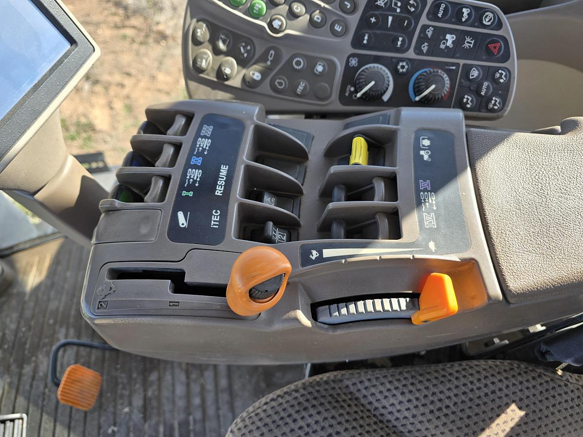 Used John Deere 8285R Tractor w/ 4200 hrs + Duals