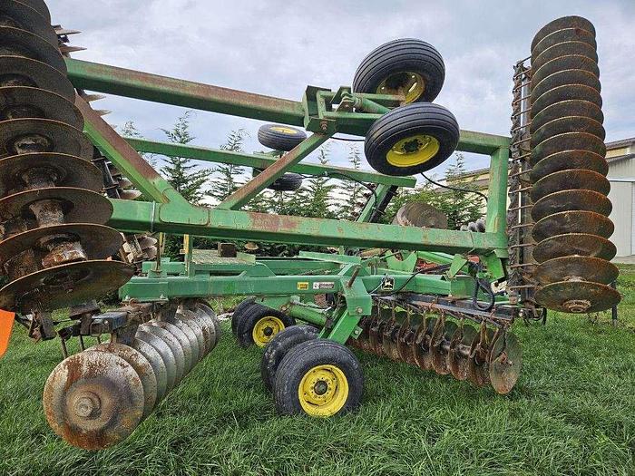 Used 32' John Deere 630 Tandem Disk