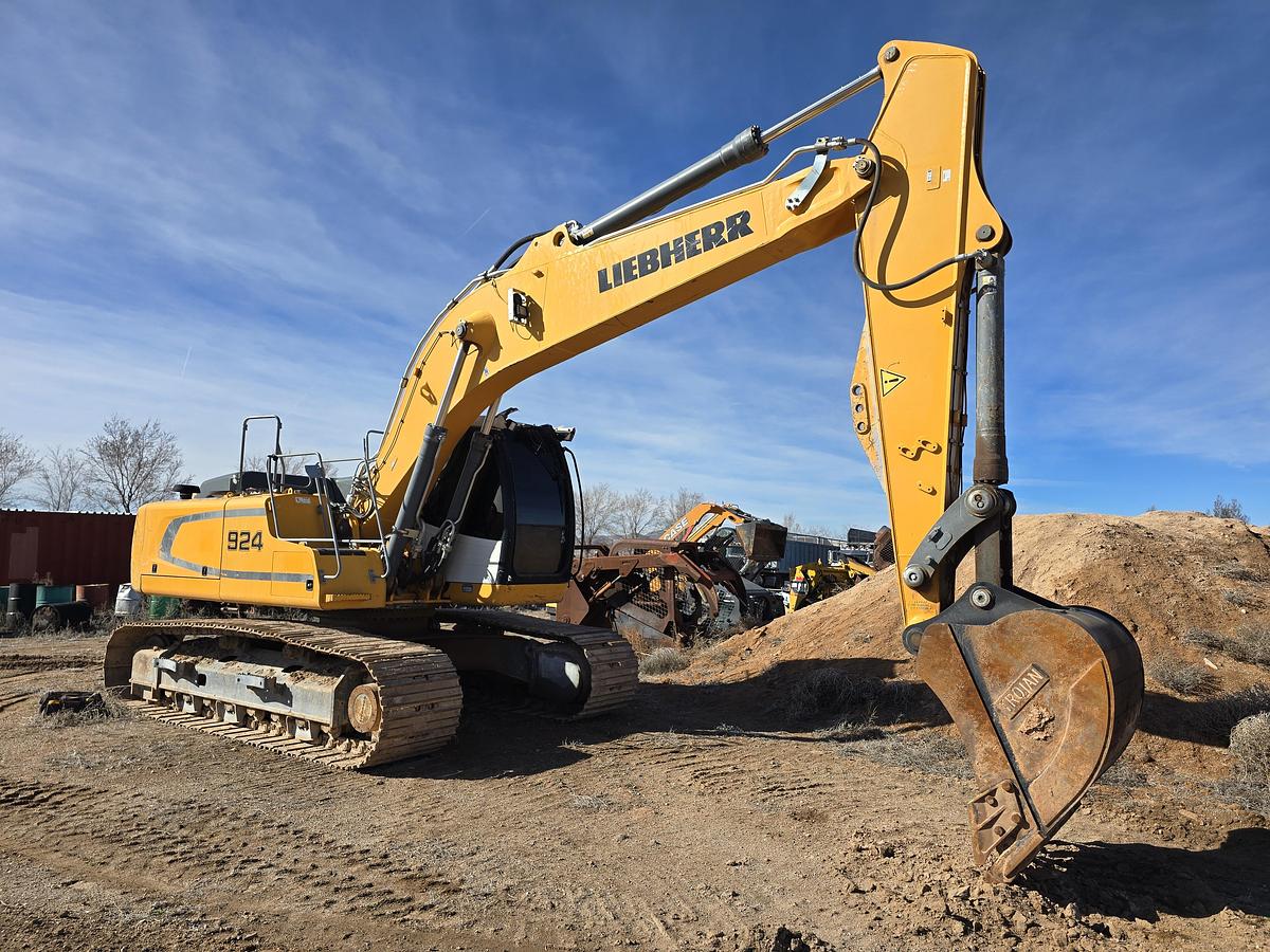 Used 2019 Liebherr R924 LC Excavator