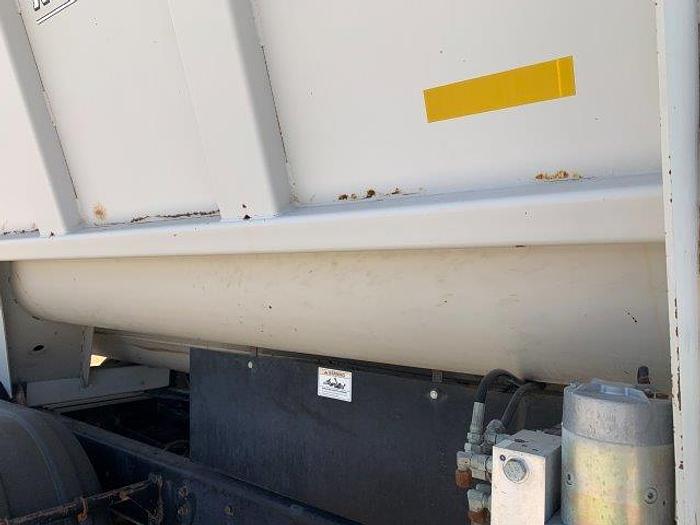 Used 2001 Interational 4900