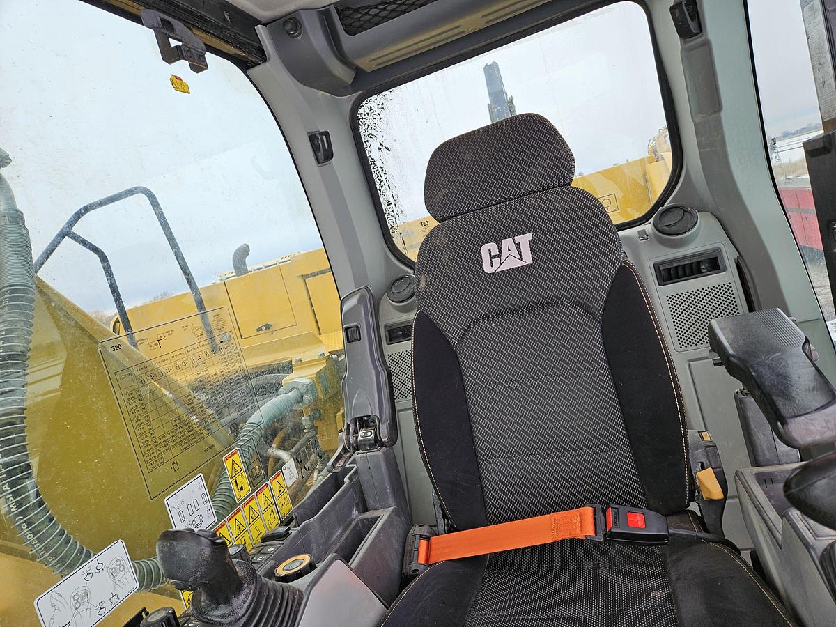 Used 2019 Caterpillar 320 Excavator w/ 4900 hrs