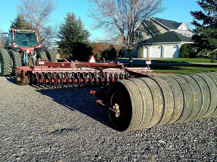 Used 17' Krause 5817 Offset Disk w/ Packer **Excellent Condition**