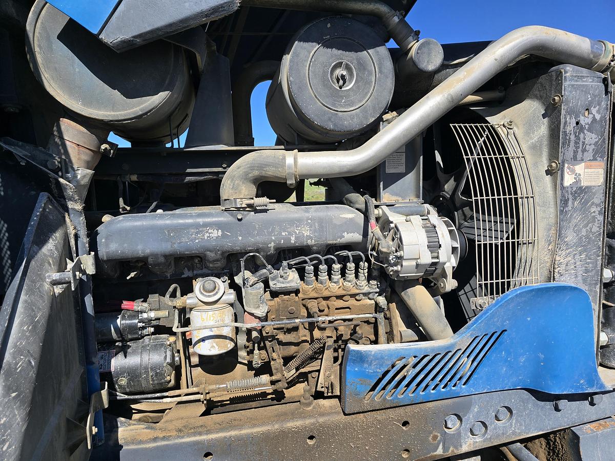 Used ** Going to Auction ** Ford Genesis 8970 Tractor