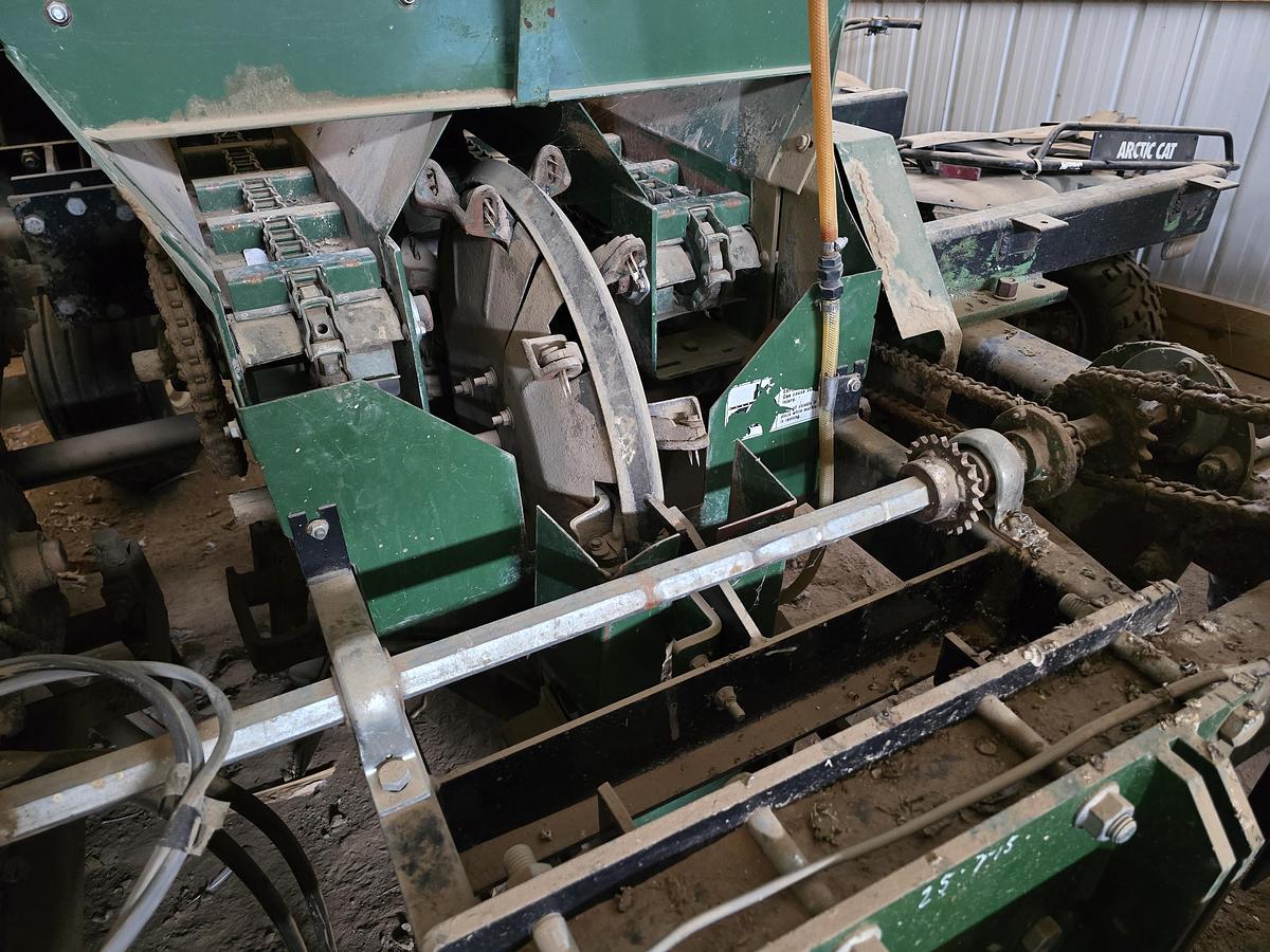 Used Lockwood 4R36 Potato Pick Planter