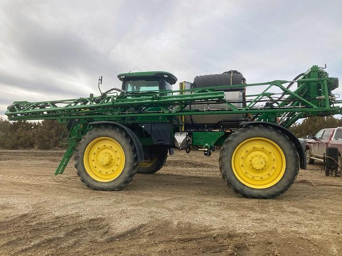 Used 2015 John Deere R4045 Sprayer w/ 2600 hrs