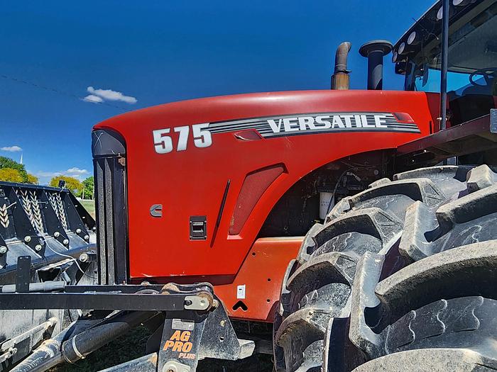 Used 2013 Versatile 575 Tractor w/ 16' Silage Blade