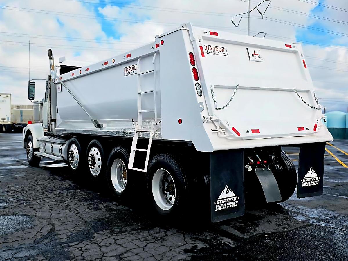 Used 2019 Western Star 4900FA Dump Truck