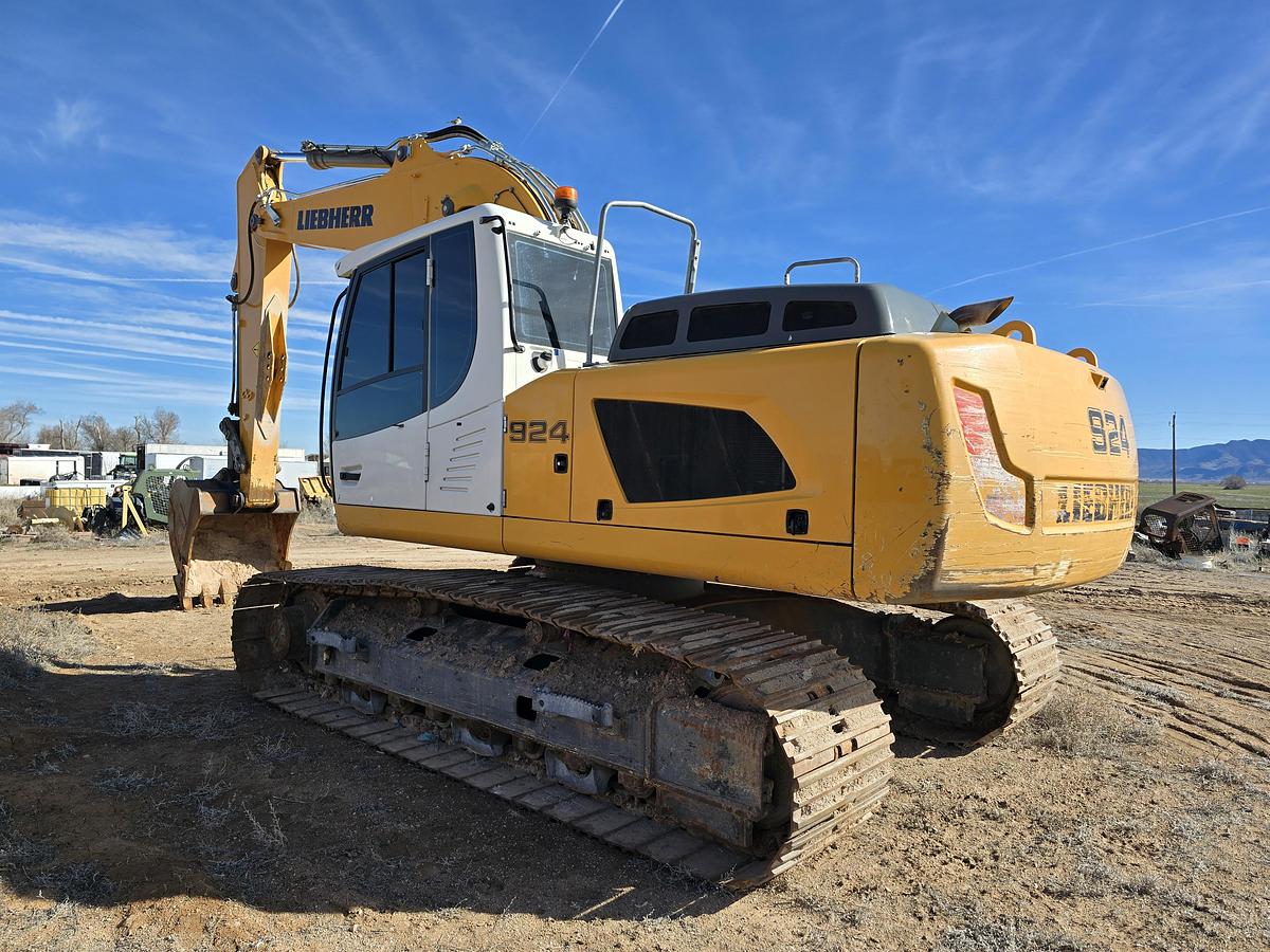 Used 2019 Liebherr R924 LC Excavator