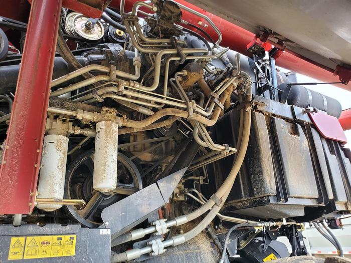 Used 2020 Case IH 9250 Combine w/ 1300 eng hrs