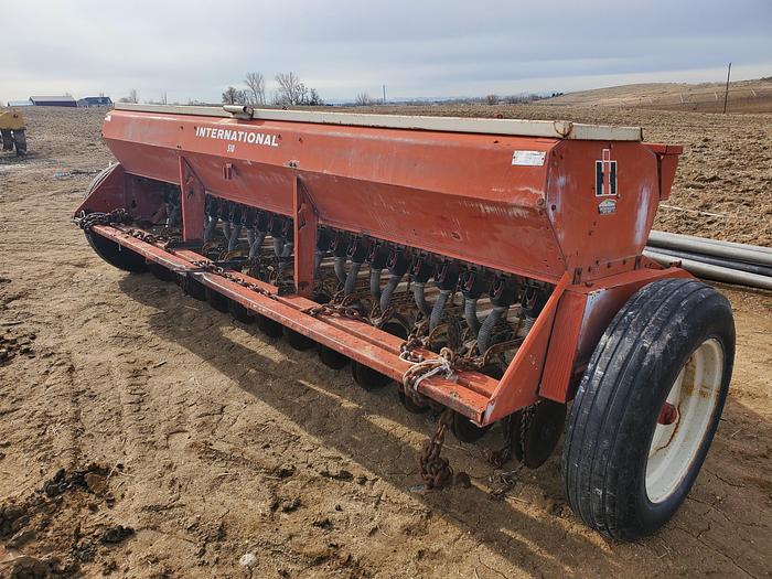 Used 12' International 510 Grain Drill w/ Small Seed