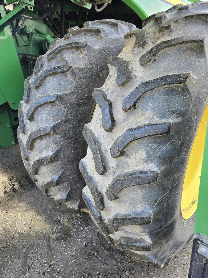 Used 2014 John Deere S670 Combine