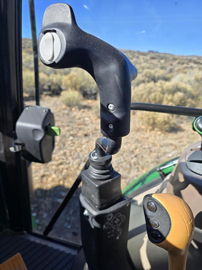 Used 2020 John Deere 5115M Tractor w/ 1100 hrs ** Loader Ready **