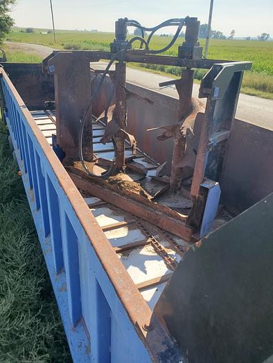 Used 2014 BIW 30' Silage Trailer