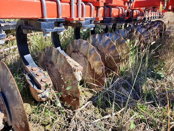 Used 2015 Kuhn Krause 4855 Disk Ripper - 11 Shank