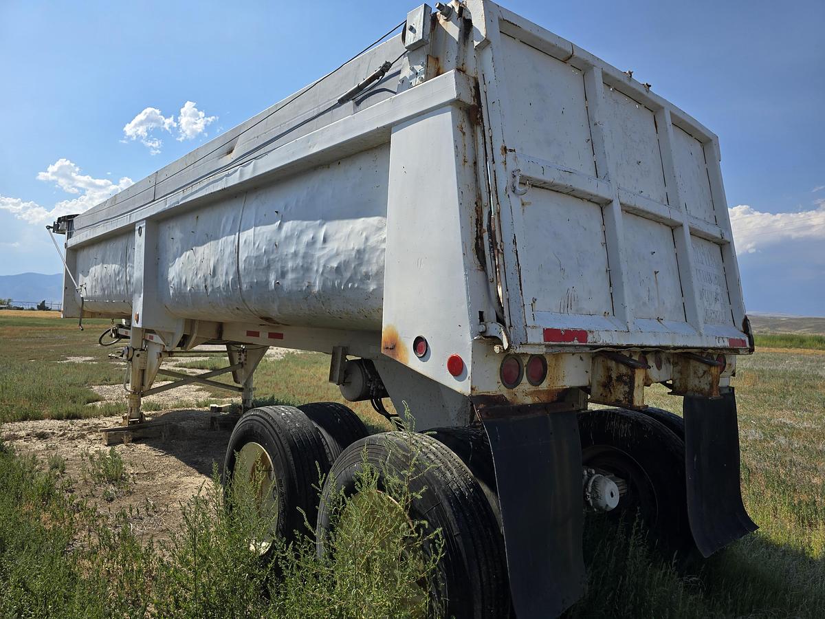 Used 30' Cherokee End Dump Trailer