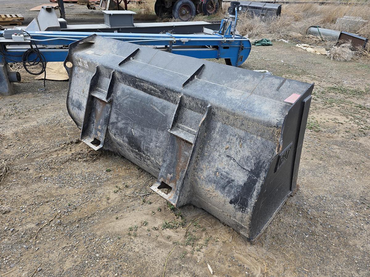 Used 2022 Caterpillar 908M Wheel Loader ** Going to Auction **