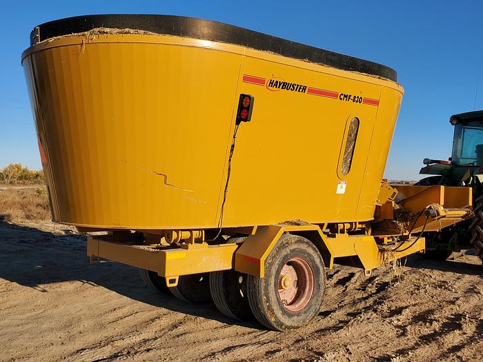 Used 2021 HayBuster CMF-830 Vertical Feed Mixer