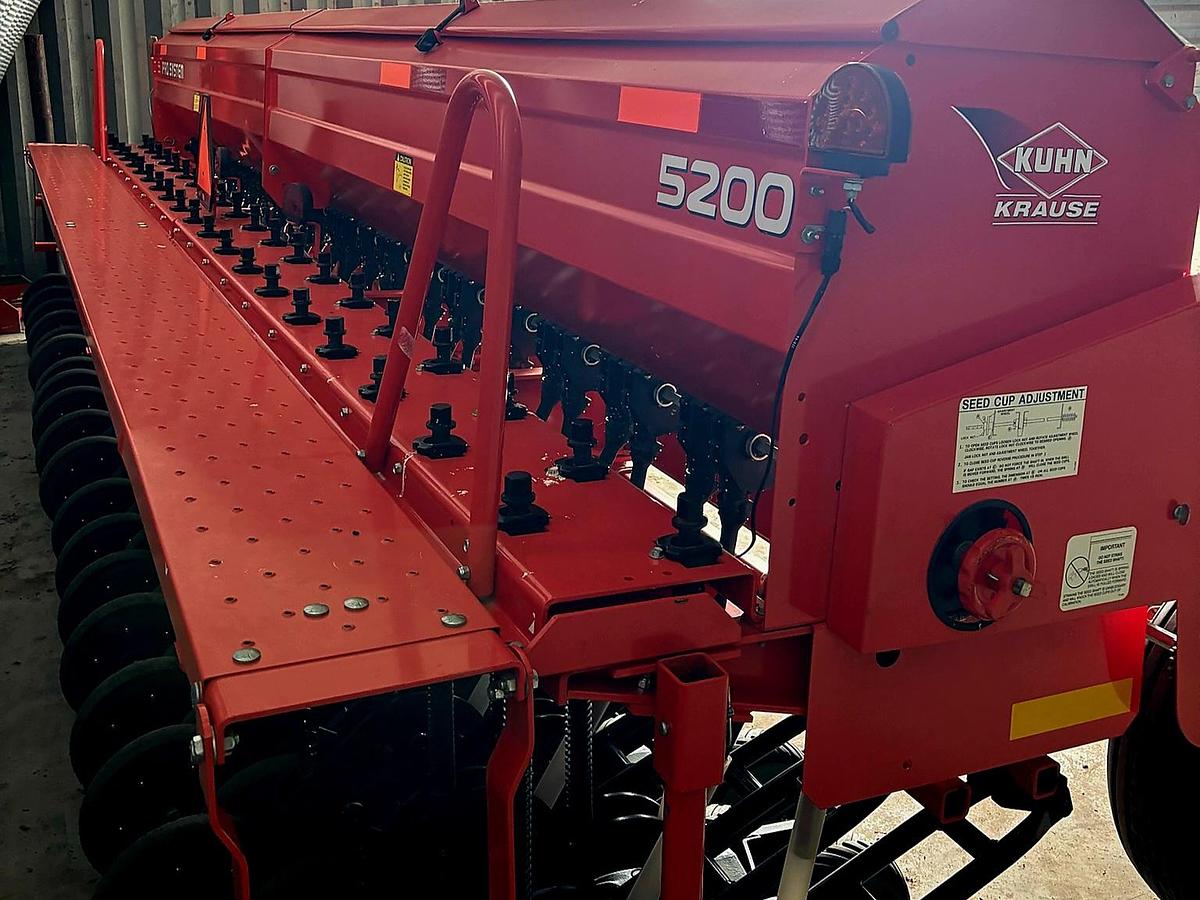 Used 20' Kuhn Krause 5200 Grain / Seed Drill