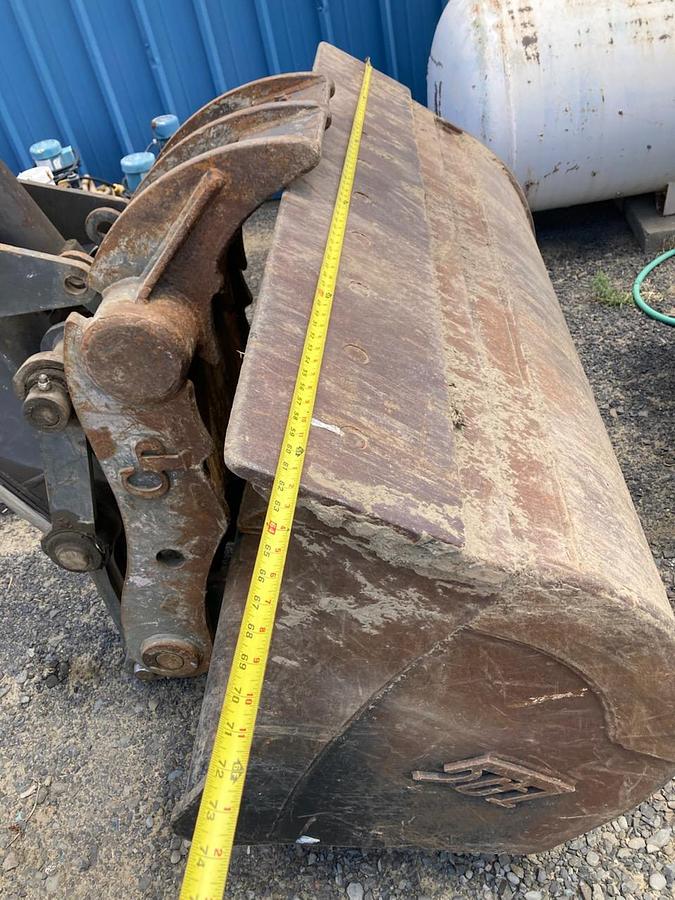 Used 2018 Volvo ECR145EL Excavator w/ Thumb + Push Blade - 3400 hrs