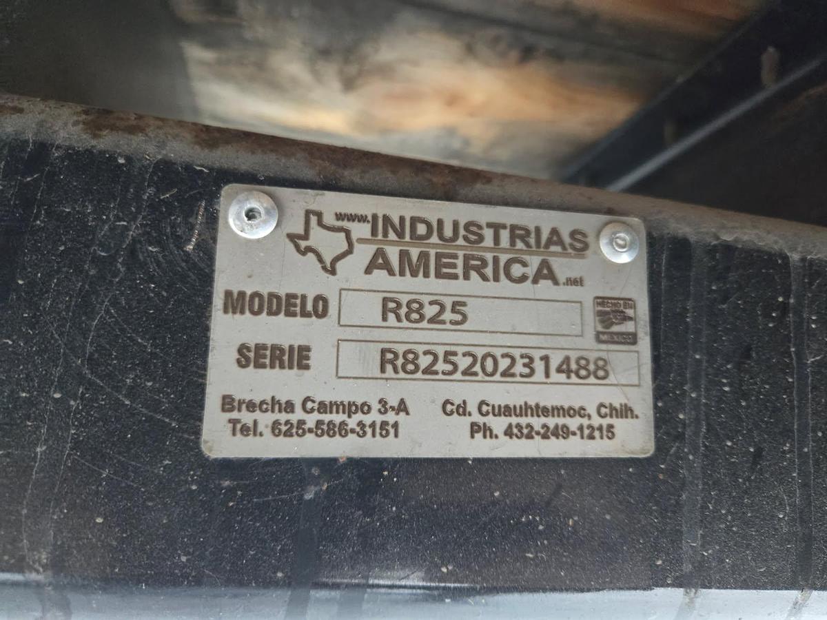 Used Industrias America Loading Dock