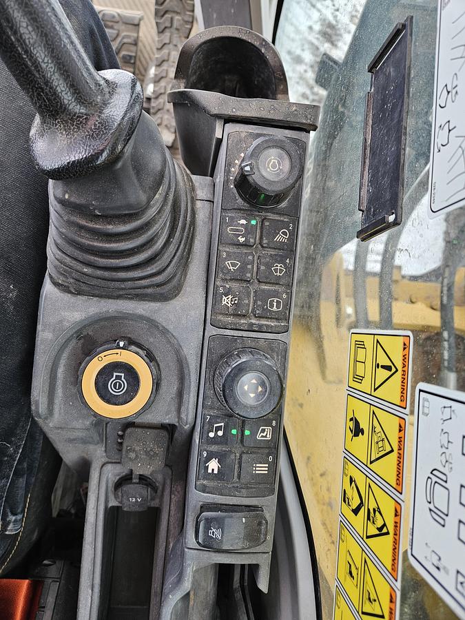 Used 2019 Caterpillar 320 Excavator w/ 4900 hrs