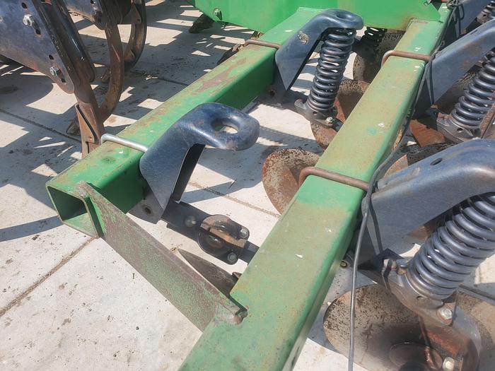 Used John Deere 2700 Disk Ripper - 9 Shank