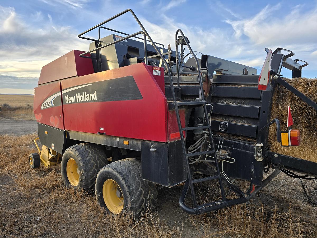 Used 2007 New Holland BB960A Baler