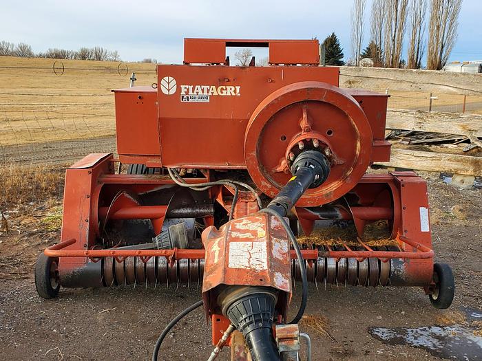 Used Hesston 4655 Baler ** Field Ready **