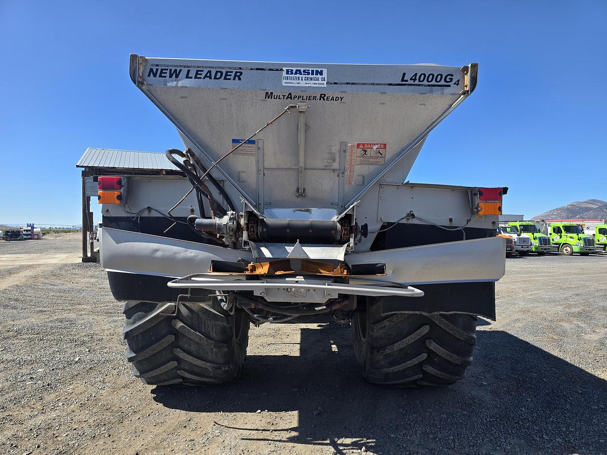 Used 2015 Case Titan 4030 Floater w/ New Leader Spreader