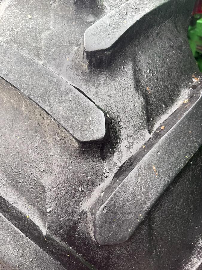 Used 2012 John Deere 8335R Tractor w/ IVT + ILS