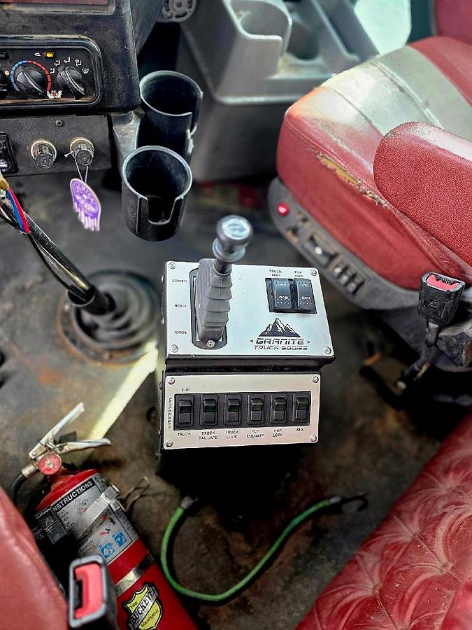 Used 2019 Western Star 4900FA Dump Truck