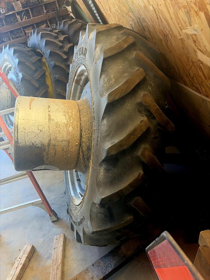 Used 2014 Case Magnum 310 CVT Tractor w/ 6000 hrs