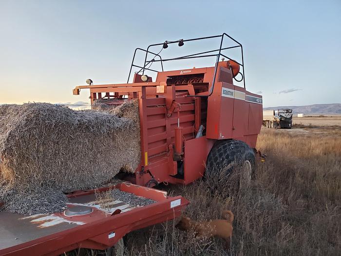 Used 2004 Hesston 4910 Baler w/ Accumulator - 4x4