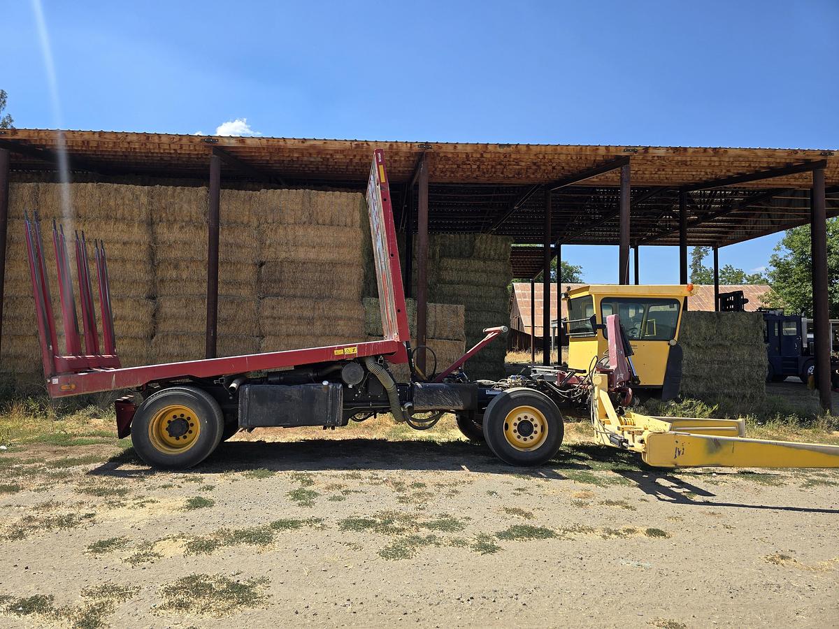 Used New Holland H9880 Balewagon w/ Big + Small Bale Clamps