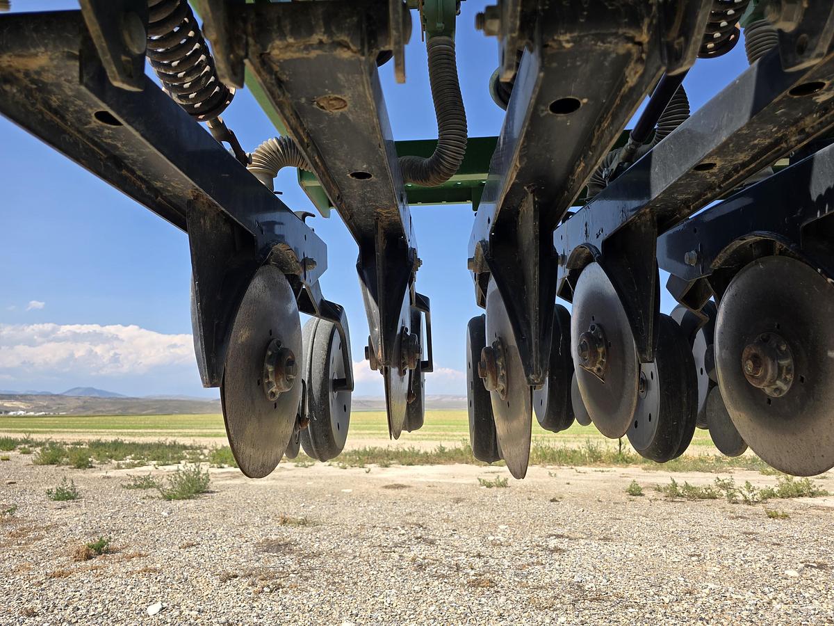Used 40' Great Plains 3S-4000 Grain Drill